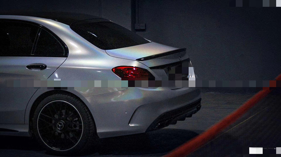 5 lat trwałości Diamentowy brokatowy samochód Wrap Silver Sparkle Vinyl Wrap 1,52 m szerokości