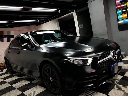 Czarny matowy samochód Vinyl Wrap Wymienny bez pęcherzyków ukrywa Scratch Metallic