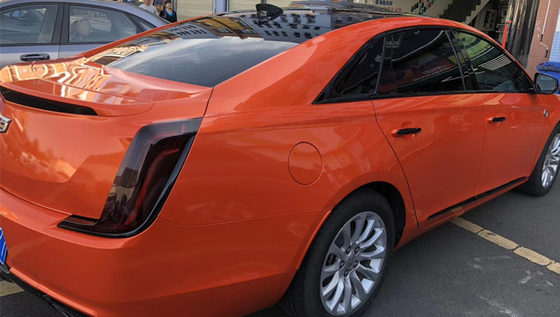 Zdejmowany klej Gloss Fire Orange Car Wrap Odporna na zarysowania folia winylowa uwalniająca powietrze