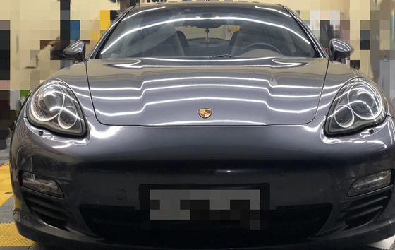 Samochód o wysokim połysku ciemnoszary Vinyl Wrap Eliminacja zmarszczek 140gsm