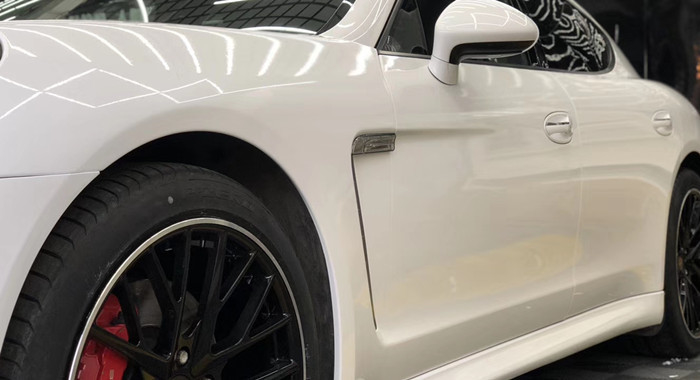 Ultra Gloss Light Ivory Vinyl Wrap Odporność na ciepło 140gsm Odporna na zarysowania folia samochodowa